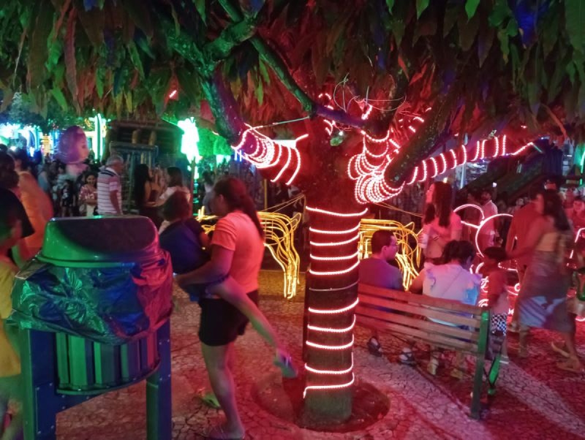 Abertura do Natal Novo tempo aconteceu nesta quarta-feira (11)  em Caetité — imagem 9